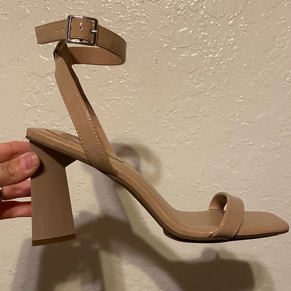 Mix No. 6 Triangle heel - Picture 1 of 5